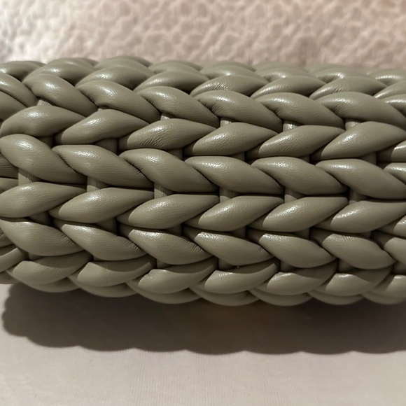 MICHAEL KORS Tribeca Large Hand-Braided Shoulder Bag - Picture 5 of 7